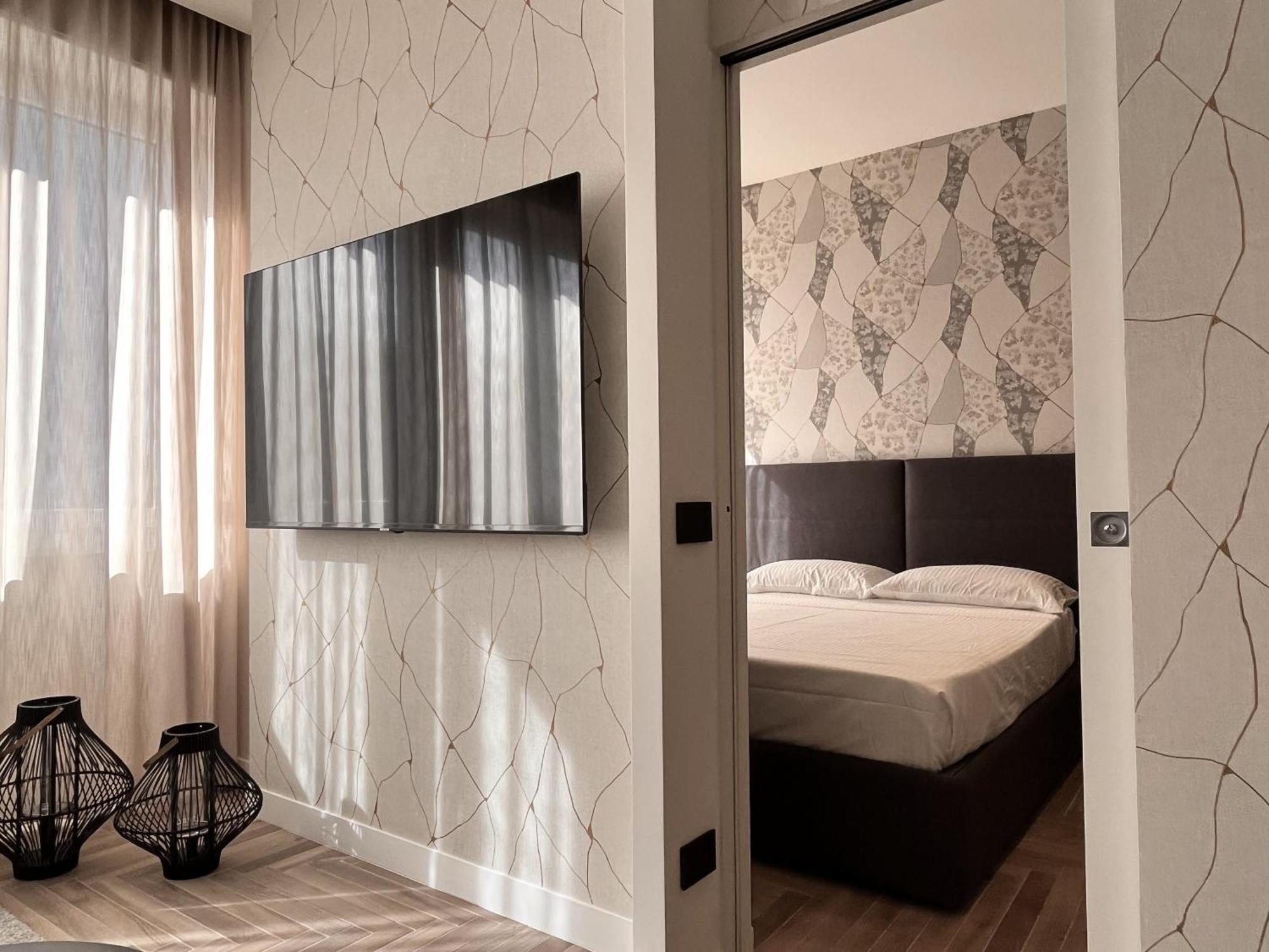 Yls Luxury * Milan